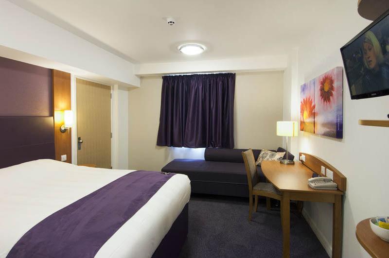Premier Inn Wirral - Heswall Exterior photo